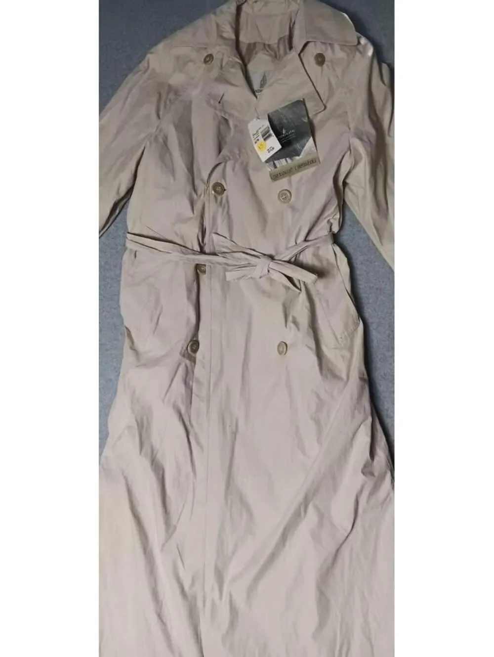 NWT! London Fog Jennifer Trench Coat $215 Womens Size 6 Biege Long Buttons...